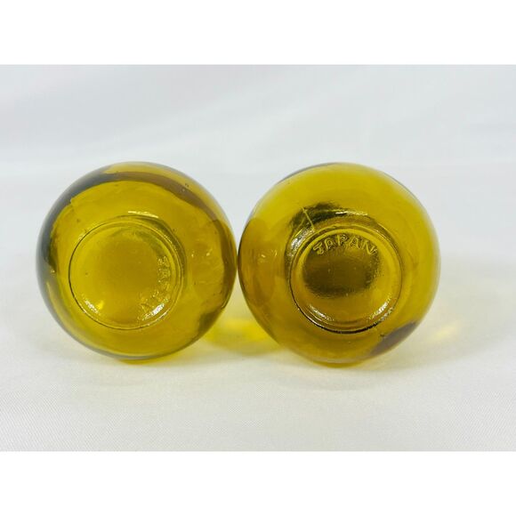 Vintage 5 1/2" Glass Light Bulb Salt and Pepper Shakers Yellow Japan - Picture 5 of 5